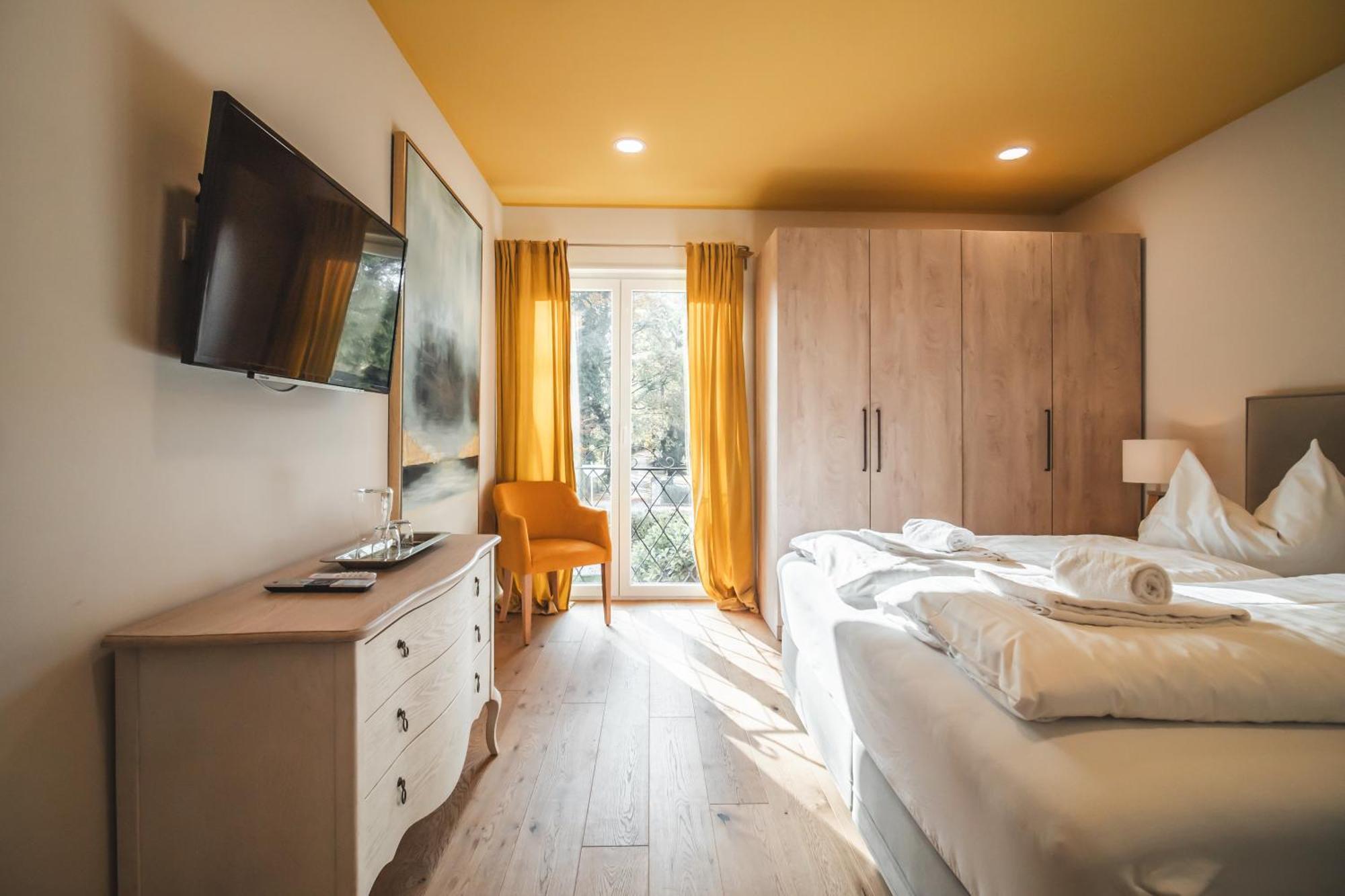 Boutiquehotel Caravella Velden By S4Y เวลเดน อัม เวิร์ทเทอร์ซี ภายนอก รูปภาพ