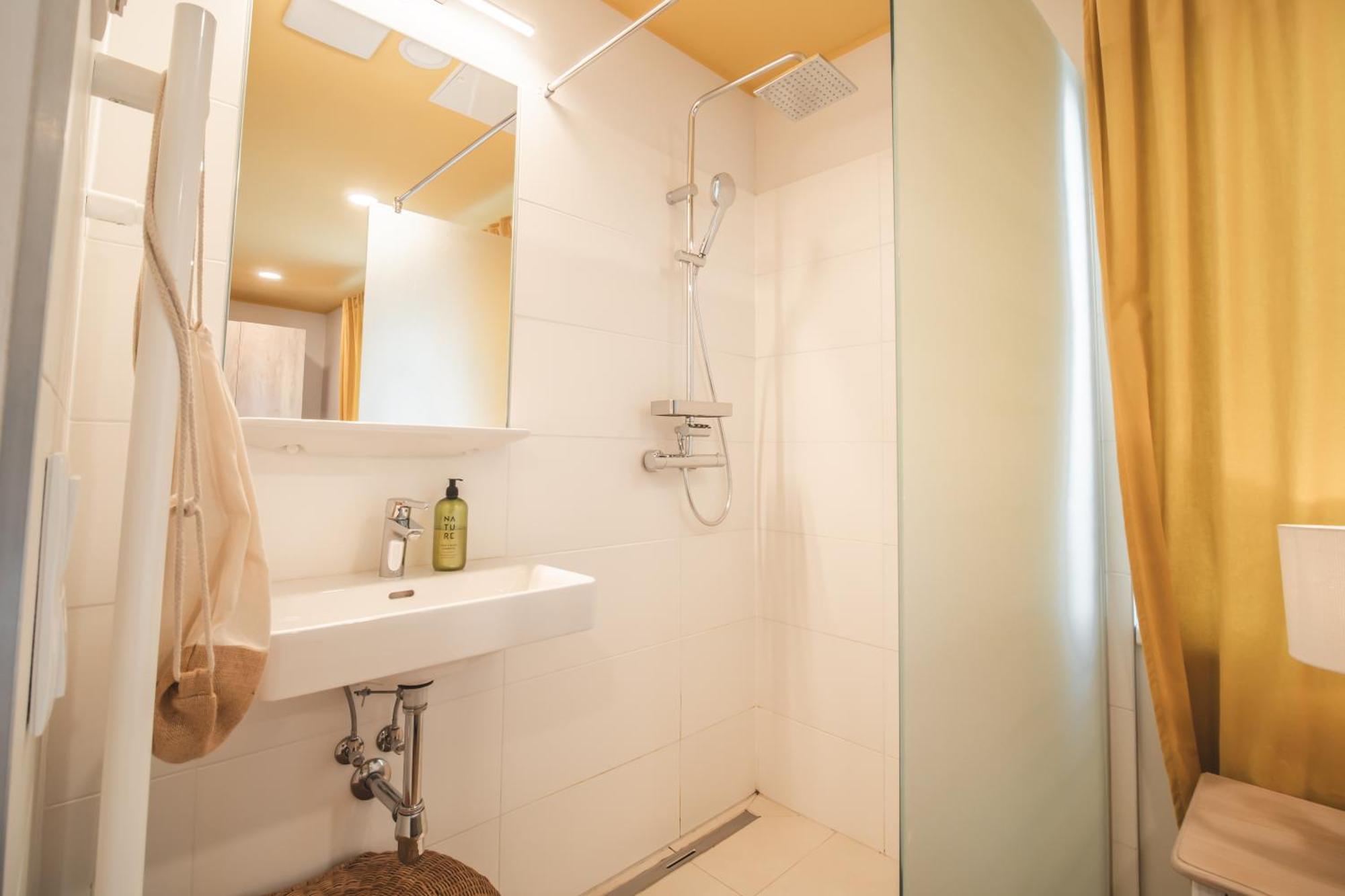 Boutiquehotel Caravella Velden By S4Y เวลเดน อัม เวิร์ทเทอร์ซี ภายนอก รูปภาพ